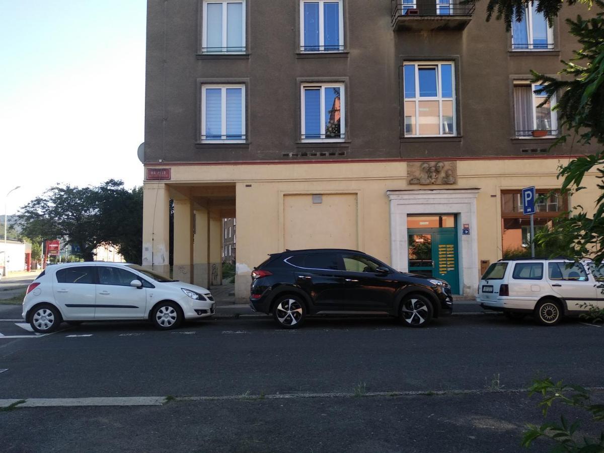 Lucka Lägenhet Ústí nad Labem Exteriör bild
